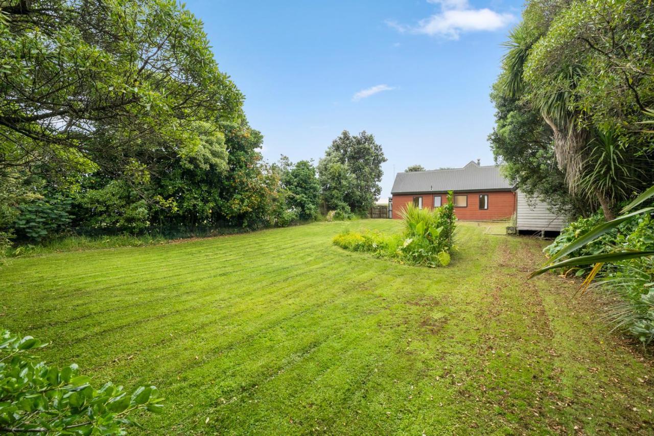 Wharerata - Otaki Beach Holiday Home Exterior photo